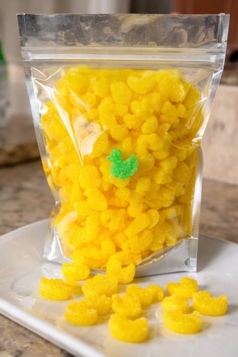 Horse Sugar Treats - Yellow Ducks