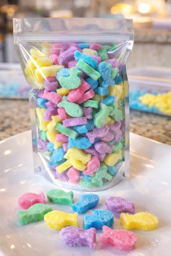 Horse Sugar Treats - Colorful Goldfish