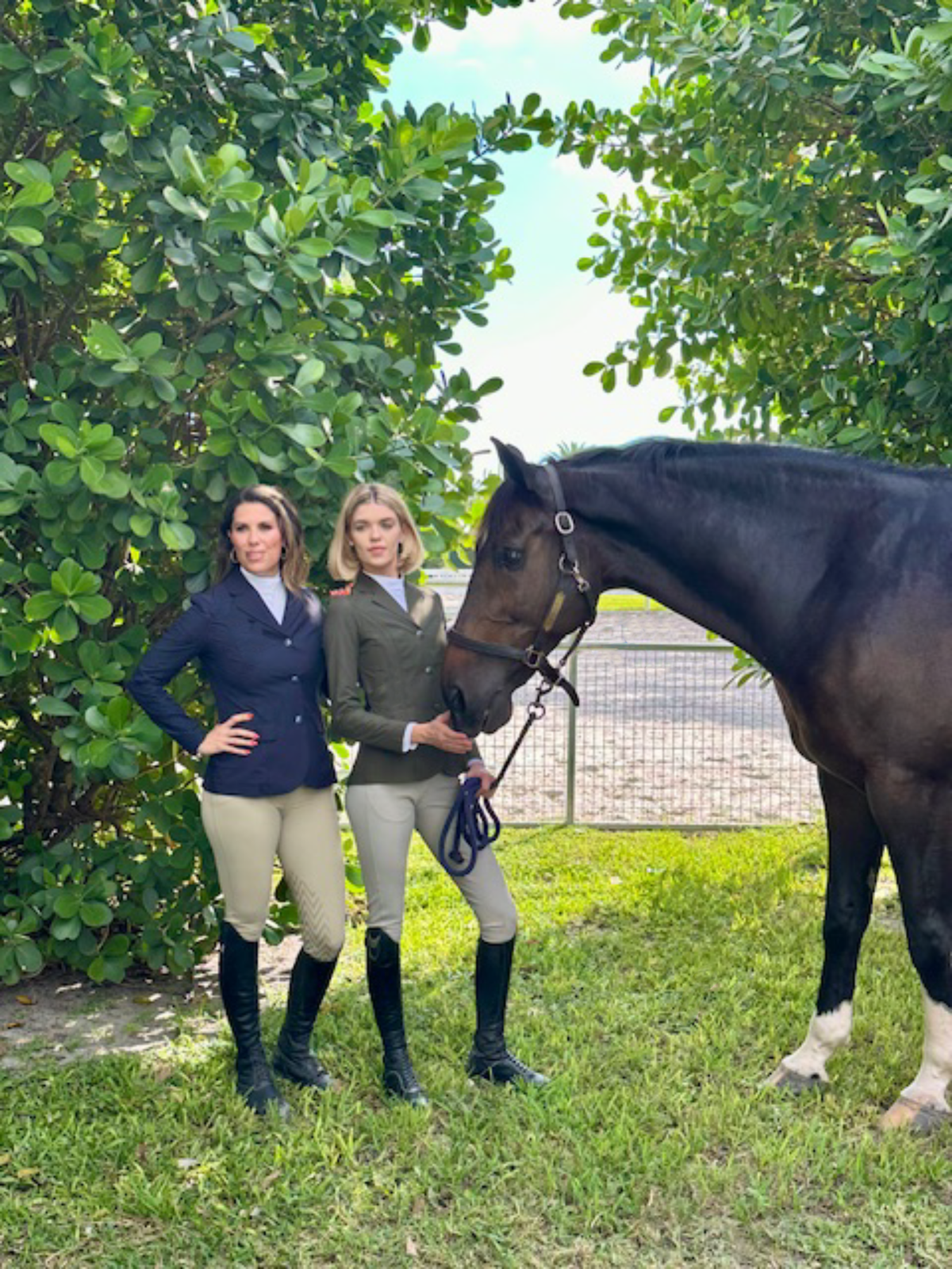 Palm Beach Lightweight Jacket- NAVY