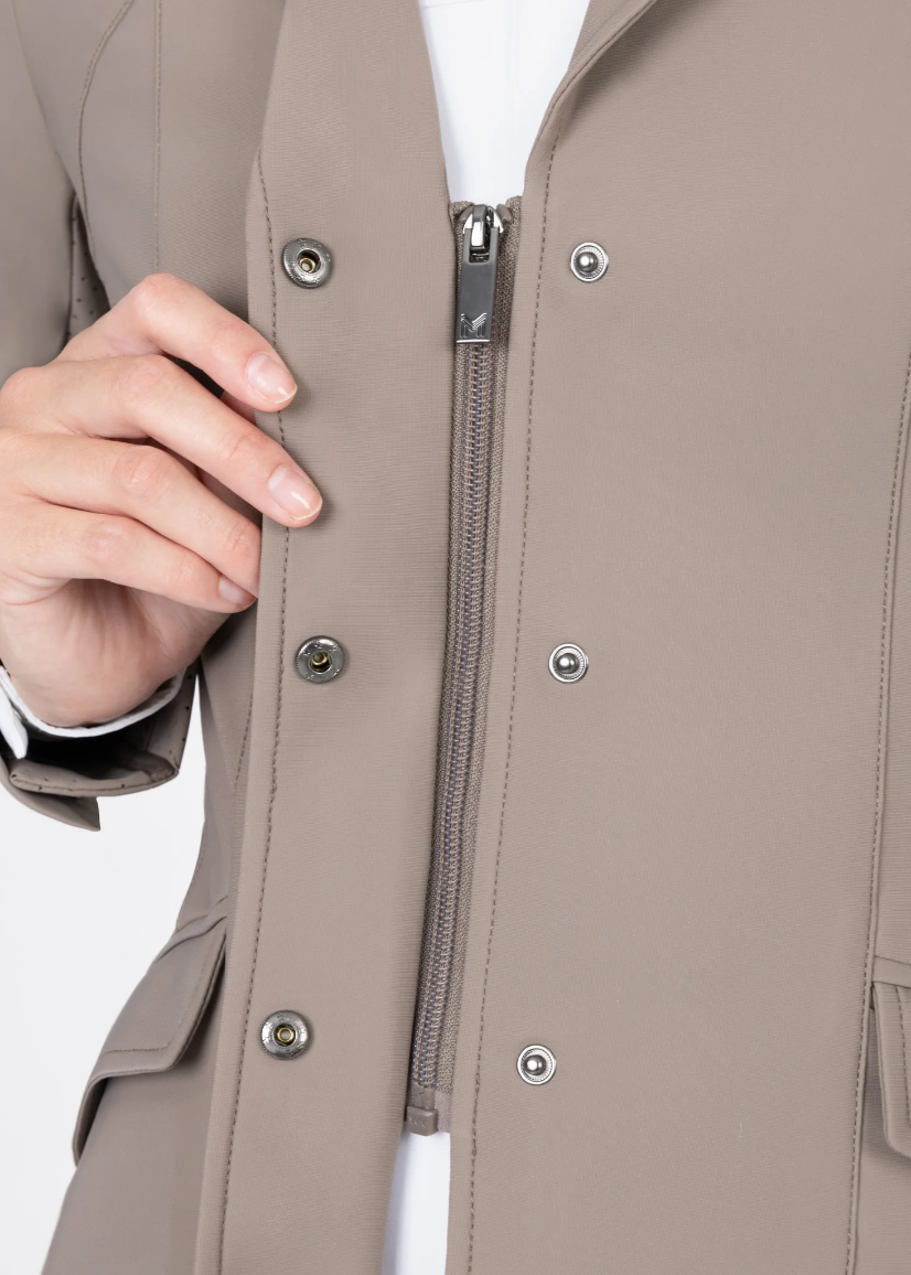 Maximilian Aura show Jacket