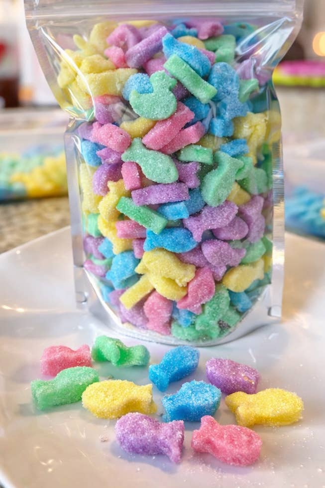 Horse Sugar Treats - Colorful Goldfish